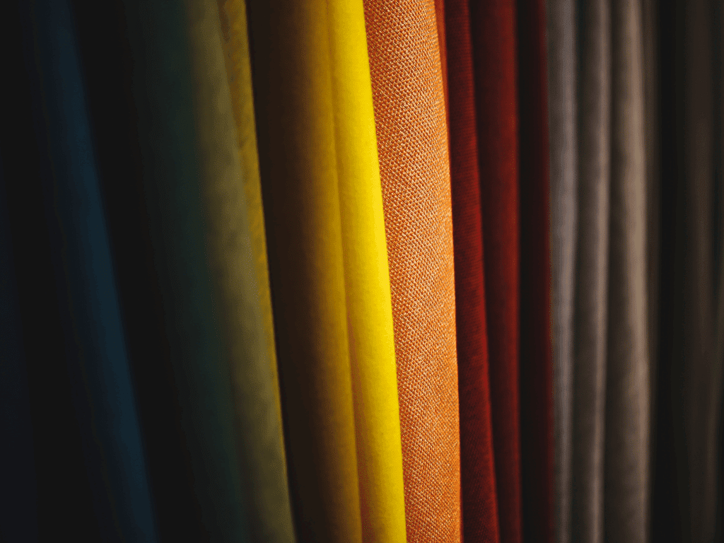 Discovering the Best Fabrics for Your Abaya