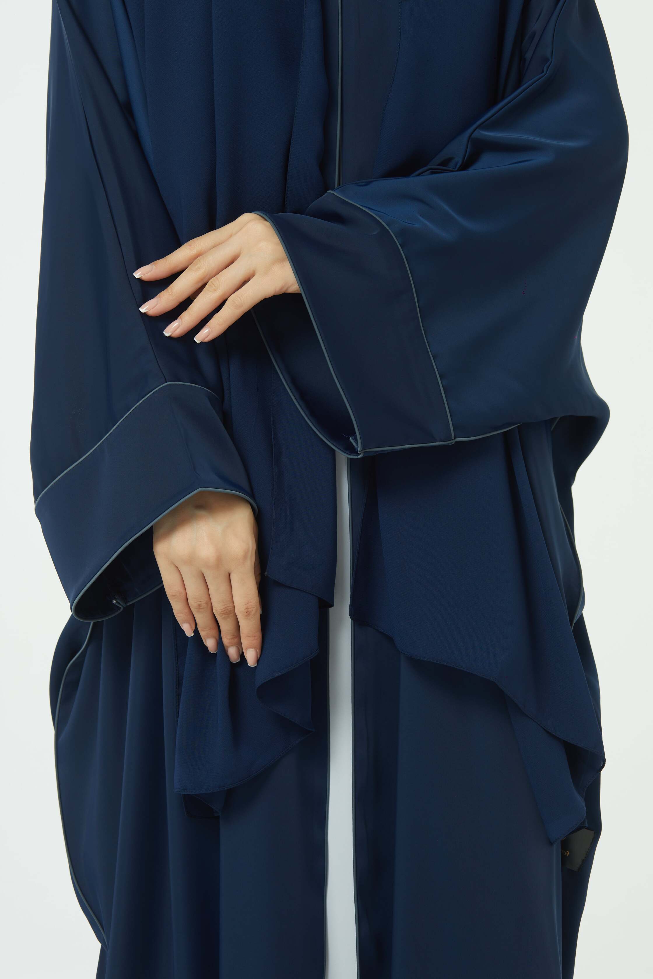 Bahraini Nightfall Abaya Abaya Telal Femina